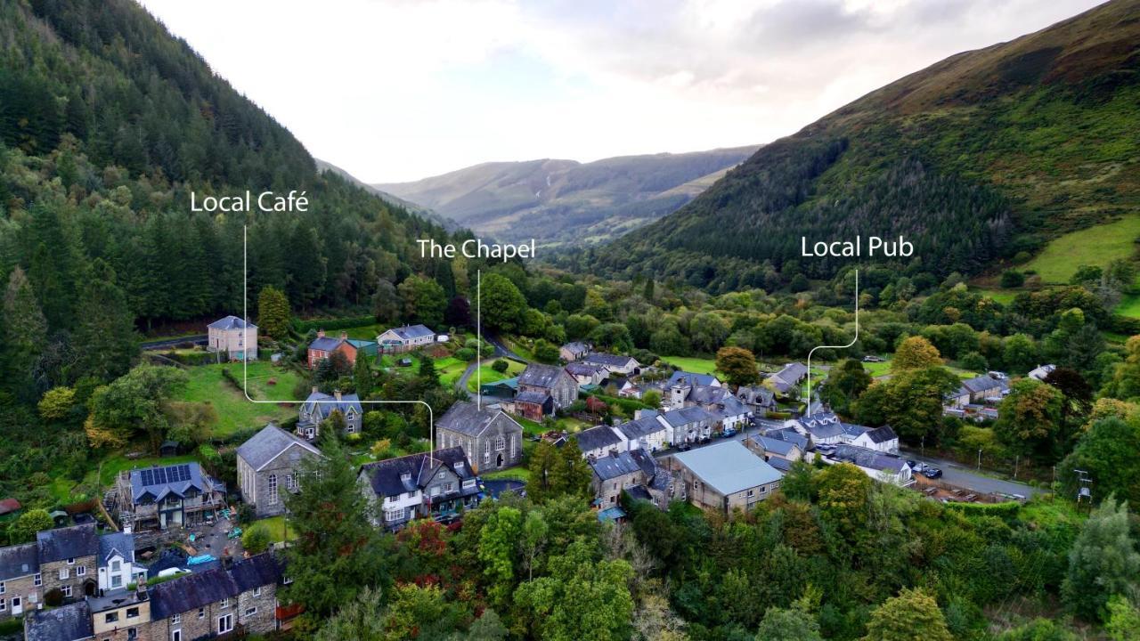 Finest Retreats - Luxury Converted Chapel With Hot Tub & Games Room Dinas Mawddwy Esterno foto